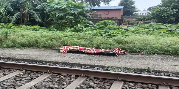 रामपुर रेल गेट के पास ट्रेन से कटकर युवक की मौत