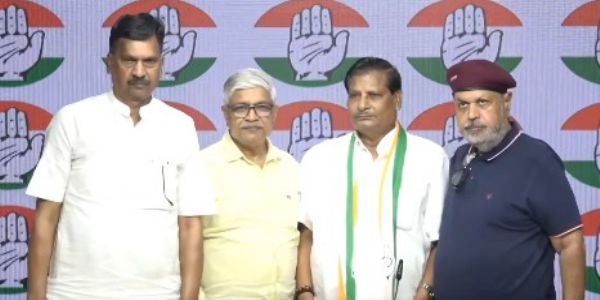 भाजपा छोड़कर कांग्रेस में शामिल हुए उत्तर प्रदेश पिछड़ा वर्ग आयोग के पूर्व अध्यक्ष और कर्पूरी ठाकुर विचार मंच के अध्यक्ष हीरा ठाकुर। इस अवसर पर यूपी कांग्रेस प्रभारी राजेंद्र पाल गौतम, एआईसीसी ओबीसी विभाग के अध्यक्ष अनिल जयहिंद, सीतापुर सांसद राकेश राठौर सहित अन्य नेता मौजूद रहे। भाजपा छोड़कर कांग्रेस में शामिल हुए उत्तर प्रदेश पिछड़ा वर्ग आयोग के पूर्व अध्यक्ष और कर्पूरी ठाकुर विचार मंच के अध्यक्ष हीरा ठाकुर। इस अवसर पर यूपी कांग्रेस प्रभारी राजेंद्र पाल गौतम, एआईसीसी ओबीसी विभाग के अध्यक्ष अनिल जयहिंद, सीतापुर सांसद राकेश राठौर सहित अन्य नेता मौजूद रहे।