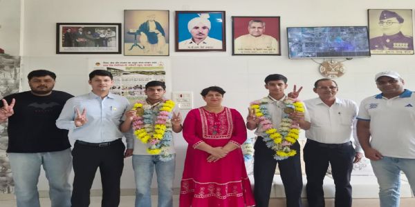 सोनीपत: नेशनल कुराश चैंपियनशिप के स्वर्ण पदक विजेताओं का शानदार स्वागत
