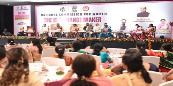 मजबूत महिलाएं अन्य महिलाओं को सशक्त बनाने के लिए सरकारी योजनाओं, नीतियों और कानूनों पर विचार करेंः ओम बिरला