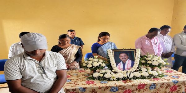 मंत्री सुदिव्य कुमार सोनू को दी गई श्रद्धांजलि