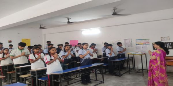 कैंब्रियन स्कूल में मंत्री सुदिव्य सोनू को दी गई श्रद्धांजलि