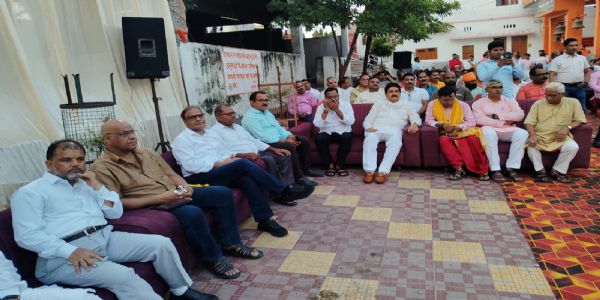 समाज को संगठित कर हिंदू धर्म की रक्षा कर रहा विहिप : प्रो आर एन त्रिपाठी
