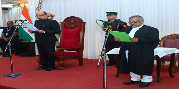 न्यायमूर्ति कृष्ण राम महापात्र ने छत्तीसगढ़ उच्च न्यायालय के मुख्य न्यायाधीश पद की शपथ ली