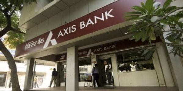 एक्सिस बैंक ने विदेश में पढ़े भारतीय छात्रों के लिए 