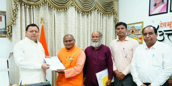 स्वतंत्रता सेनानी उत्तराधिकारी परिवारों के विषयों का प्राथमिकता से परीक्षण होगा : धामी