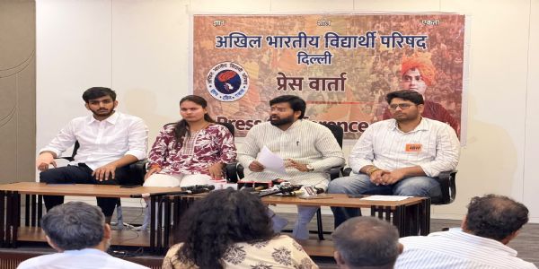 सत्य निकेतन हादसे के लिए जिम्मेदारों पर हो कार्रवाई, निगमायुक्त दें इस्तीफा: अभाविप