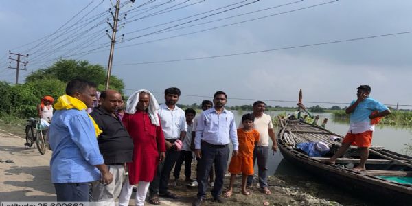 सारण जिले में बाढ़ का कहर जारी 8 प्रखंडों के 121 गांव प्रभावित, प्रशासन द्वारा राहत और बचाव कार्य तेज