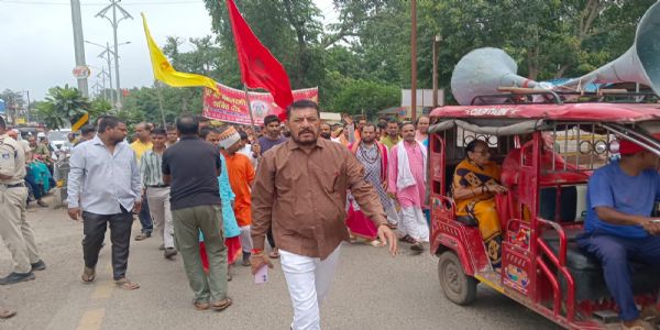 जबलपुरः पचमठा मंदिर में चोरी-तोड़फोड़ से आक्रोश, मौन जुलूस निकालकर नागरिकों ने जताया विरोध