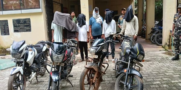 रांची में बाइक चोरी गिरोह का भंडाफोड़, सात आरोपित गिरफ्तार, चोरी की चार बाइक बरामद