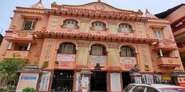 नेपाल के बाढ़ पीड़ितों की मदद के लिए भारत सेवाश्रम एवं ठेका संगठन ने बढ़ाया हाथ