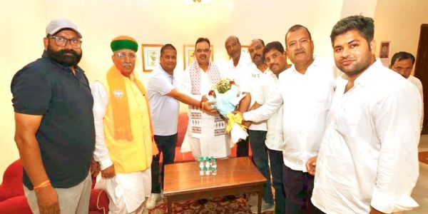 मुख्यमंत्री ने वैश्य समाज प्रतिनिधि मंडल से की मुलाकात