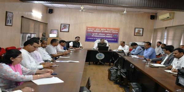 केंद्रीय विश्वविद्यालय में तैयार किया जा रहा द्विभाषी पाठ्यक्रम : प्रो. बंसल