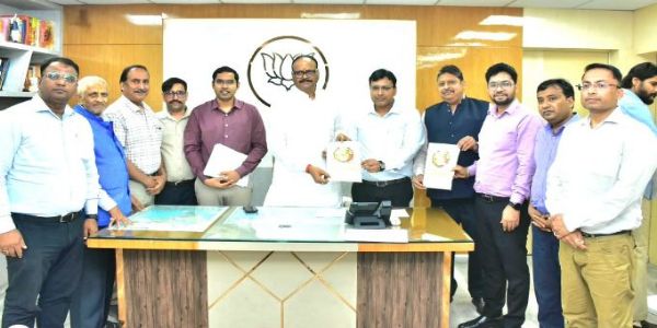 एनएमओ के पदाधिकारियों ने उप मुख्यमंत्री ब्रजेश पाठक के साथ की बैठक