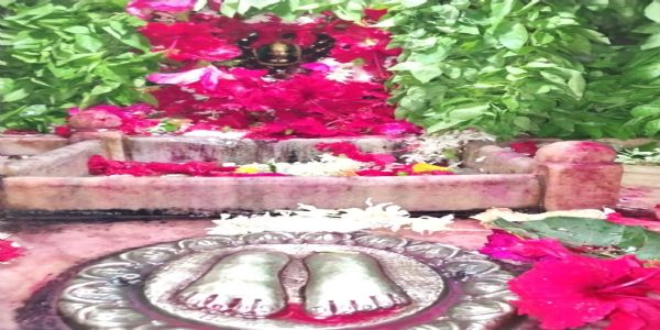 मीरजापुर : अजा एकादशी पर मां शीतला के दरबार में उमड़े श्रद्धालु