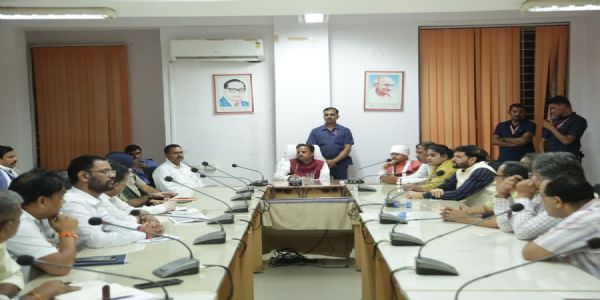 सभी शराब दुकानों और अवैध कारोबार की गहन जांच की जाए : उप मुख्यमंत्री शुक्ल