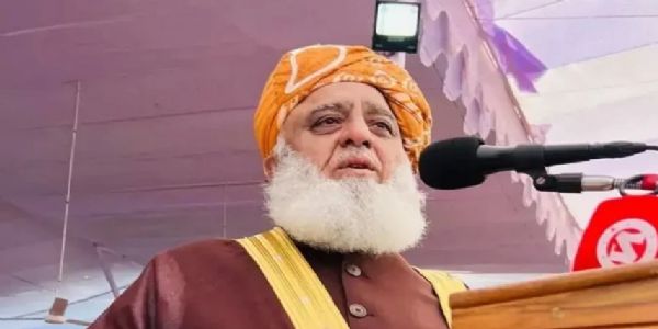 जमीयत उलेमा-ए-इस्लाम-फजल के प्रमुख मौलाना फजलुर रहमान। फोटो - द न्यूज जमीयत उलेमा-ए-इस्लाम-फजल के प्रमुख मौलाना फजलुर रहमान। फोटो - द न्यूज