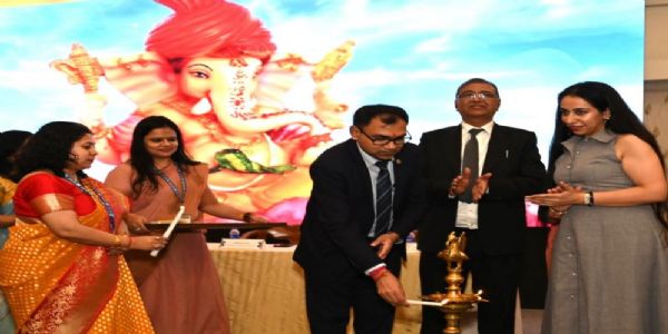 कार्यक्रम की तस्वीर कार्यक्रम की तस्वीर