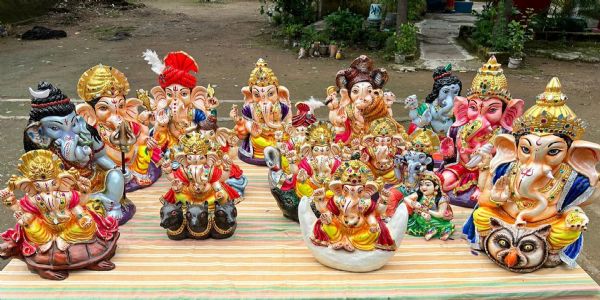 गणपति बनेंगे हरियाली के दूत : केंद्रीय जेल रायपुर के बंदियों ने मिट्टी में बोए उम्मीद और बदलाव के बीज