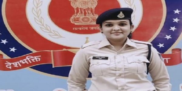 इंदौरः आरक्षक निकिता जोशी की सूझबूझ से 6 वर्षीय मासूम की बची जान