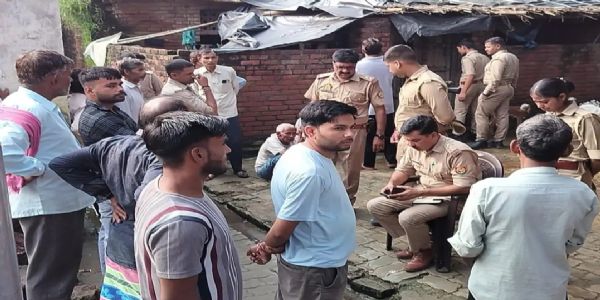 मकान में फंदे पर लटका मिला युवक का शव, हत्या का आराेप