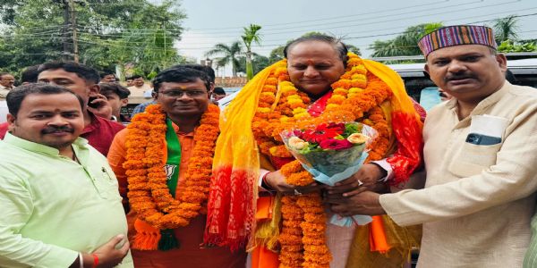काशी क्षेत्र के महामंत्री विद्याधर तिवारी का भव्य स्वागत, कार्यकर्ताओं में दिखा उत्साह