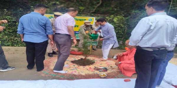 पर्यावरण संरक्षण के साथ रोजगार और आत्मनिर्भरता प्रदेश सरकार का लक्ष्य : चंद्रशेखर