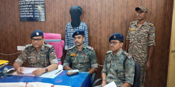 टीएसपीसी का कमांडर गिरफ्तार, देशी रायफल बरामद
