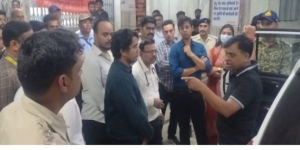 रीवा कलेक्टर की फटकार से नाराज मेडिकल टीचर एसोसिएशन, डॉक्टरों ने जताया विरोध