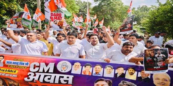 चंडीगढ़ में हरियाणा युवा कांग्रेस ने किया प्रदर्शन