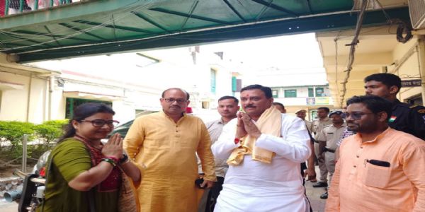 चंदननगर नगर निगम में जरूरी बैठक, नगर विकास राज्यमंत्री रहे मौजूद