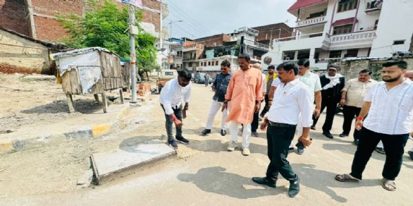 महापौर का सख्त रुख : सलोरी दाधिकान्दों मेला मार्ग पर लटके तार होंगे ऊंचे, सीवर-सफाई में लापरवाही पर नपेंगे अधिकारी