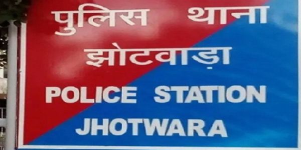लोहे की फैक्ट्री में केमिकल ड्रमों ने पकड़ी आग