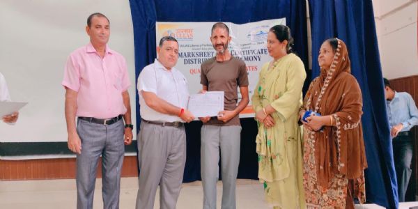 साक्षरता से सशक्तिकरण की ओर बढ़ रहा कठुआ-सीईओ