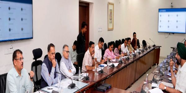 साइबर अपराध पीड़ितों को त्वरित राहत और नवीन आपराधिक कानूनों का प्रभावी क्रियान्वयन सुनिश्चित करें: मुख्य सचिव