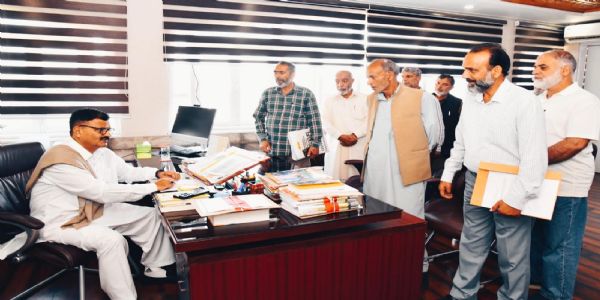 जनजातीय समुदायों के कल्याण को लेकर मंत्री जावेद राणा ने की समीक्षा