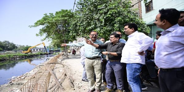 कपिल मिश्रा ने एस्केप ड्रेन वन, बिहारीपुर, बंड और गोकलपुर ड्रेन का किया निरीक्षण, अधिकारियों को दिए निर्देश