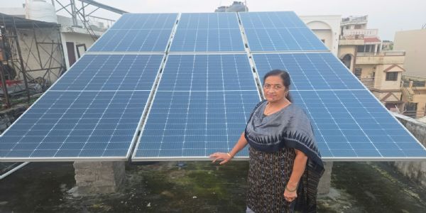 मुरादाबाद की सरिता रानी ने सौर ऊर्जा से मिली बचत को जरूरतमंद बच्चों की शिक्षा का सहारा बनाया