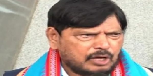जातिवाद खत्म हो जाए तो आरक्षण छोड़ने को तैयार : रामदास आठवले