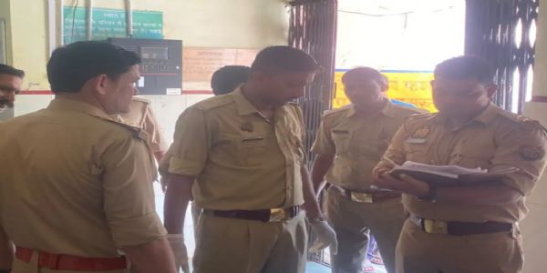 जमीन के विवाद में बेटों ने मां के साथ मिलकर की पिता की हत्या