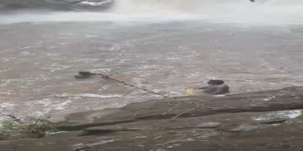 रील बनाने के दौरान चट्टान से फिसलने से वॉटरफॉल में डूबा छात्र