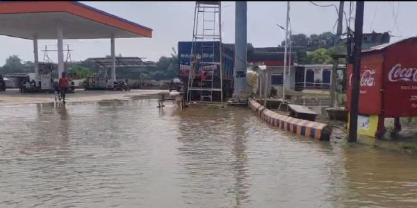 भागलपुर में बाढ़ का महाखतरा 2021 के ऐतिहासिक जलस्तर से मात्र 6 सेमी दूर गंगा, बांधों पर बढ़ा दबाव