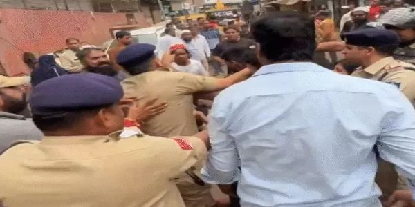 इंदौर में एडीसीपी को धक्का देकर गिराया, पुलिस ने 6 लोगों को हिरासत में लिया