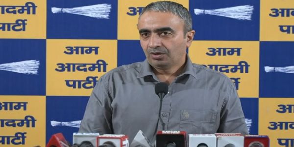 आआपा ने राघव चड्ढा के फॉर्म-6 पर उठाए सवाल, फॉर्म सार्वजनिक करने की मांग